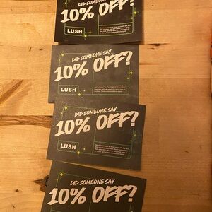 Set of 4! 10% off Lush coupons!